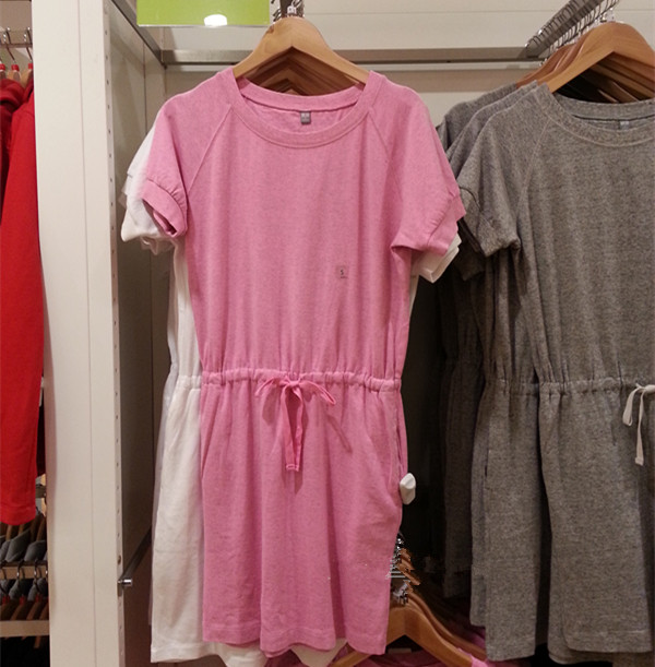 

Женское платье Uniqlo 136140UNIQLO
