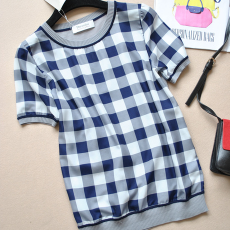 爱逛街为您找到格子t恤相关的宝贝,您可以在下面的板块中挑选喜欢的