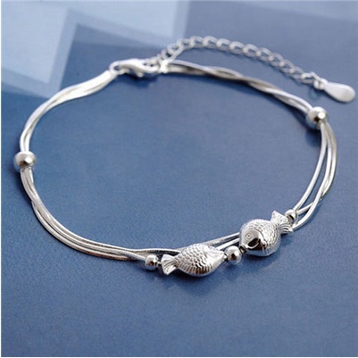 爱逛街为您找到纯银手链相关的宝贝,您可以在下面的板块中挑选喜欢的