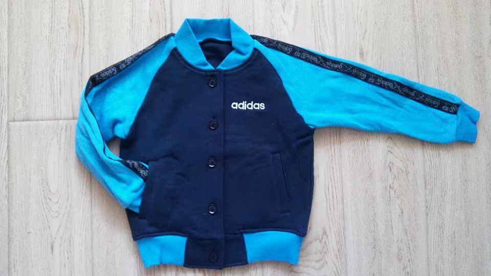 

Спортивная толстовка Adidas A11