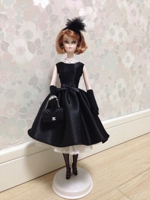 爱逛街为您找到衣服芭比娃娃相关的宝贝,您可以在下面的板块中挑选