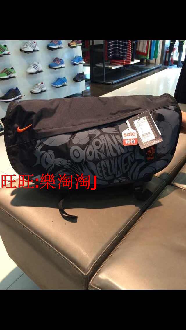 

Сумка для города Nike BA4201011