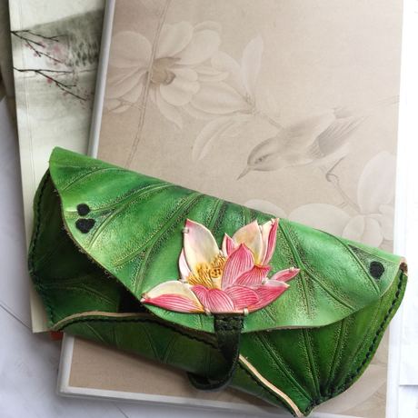 原创荷花皮雕手绘小手包钱包手机包.特