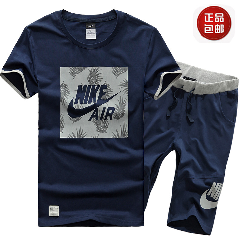 

Спортивный костюм Nike 2015