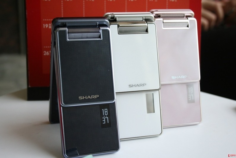 

Мобильный телефон Sharp SH9220C