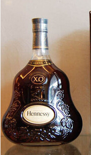 

Коллекционная бутылка XO