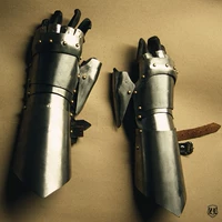 [Milan Semi -Finger Board Hand] Обработка железных перчаток рыцарь -доспехи готика средневекового кросс -легиона Рим