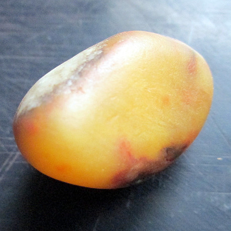 和田玉黄玉籽料原石真皮天然带红皮鸡油黄小吊坠精品高端高档料