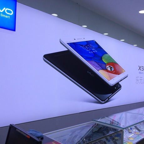 爱逛街为您找到手机软膜灯箱相关的宝贝,您可以在下面的板块中挑选