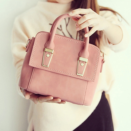 爱逛街为您找到女士包包相关的宝贝,您可以在下面的板块中挑选喜欢的