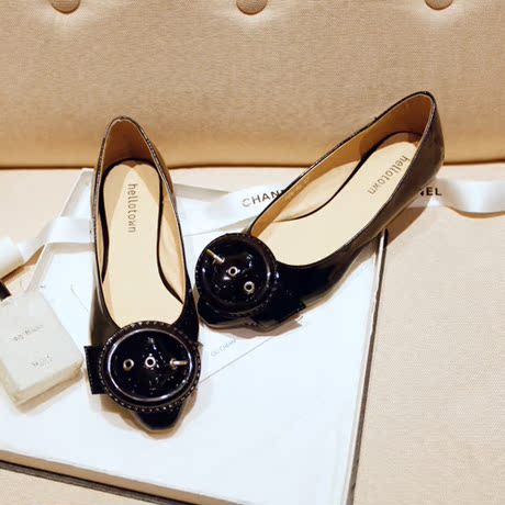 漆皮单鞋相关的宝贝,您可以在下面的板块中挑选喜欢的宝贝 77queen