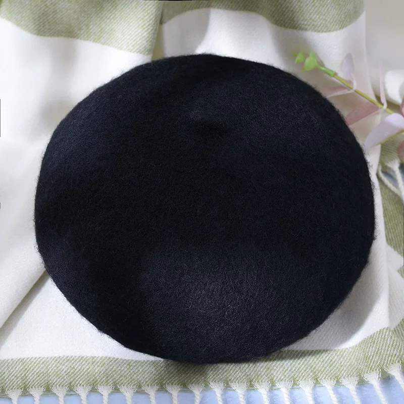 BeRET LADY CAP WOOL WINTER HAT Warm беретки
