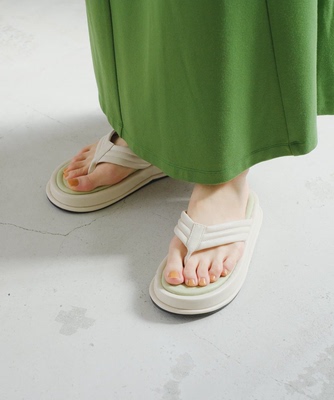 taobao agent Japanese fashionable slippers, universal beach footwear platform, flip flops