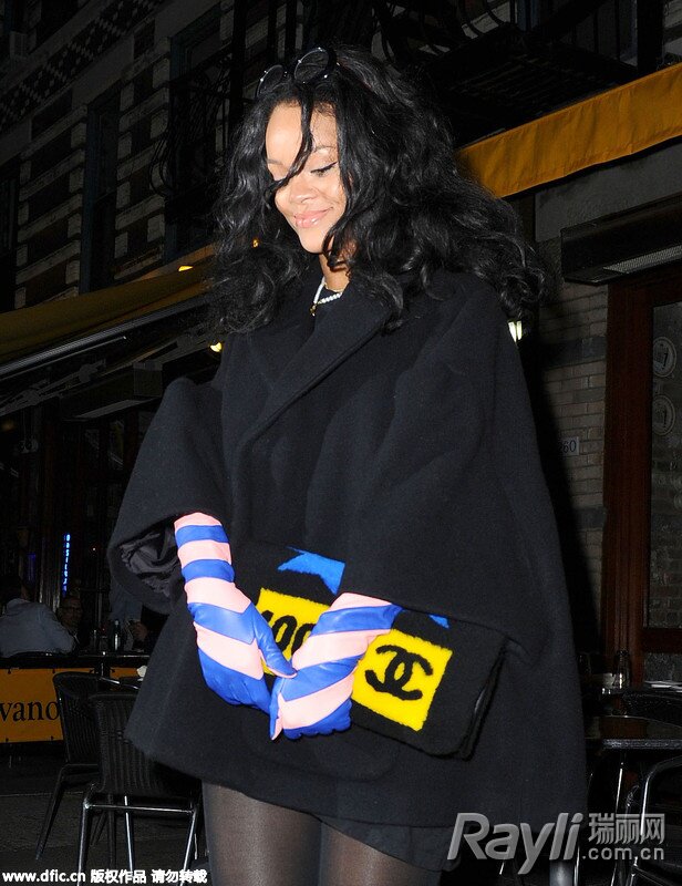 明星御寒新标配 手套决不能平庸