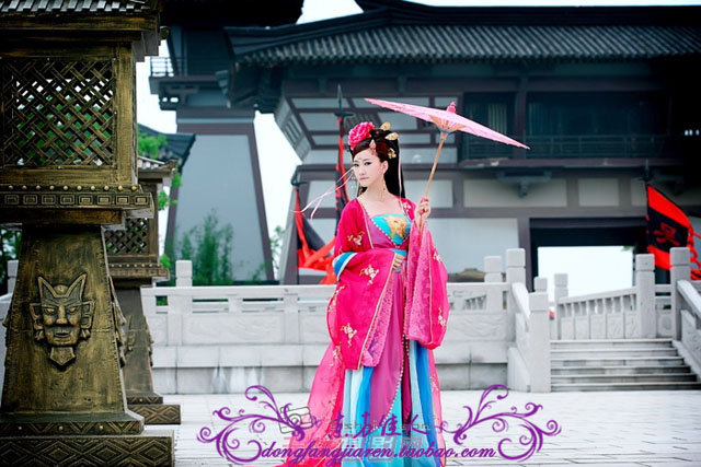 

Национальный костюм