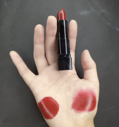 Retro -Hung ~ Германия Манхэттен дешево и матовая красная помада Retro 660