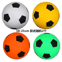 2 случайных футбольных мячей Big Black Dot