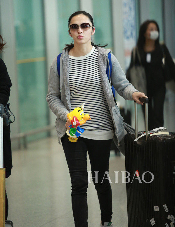 海报网华语明星街拍合辑(1月1日~1月8日)!