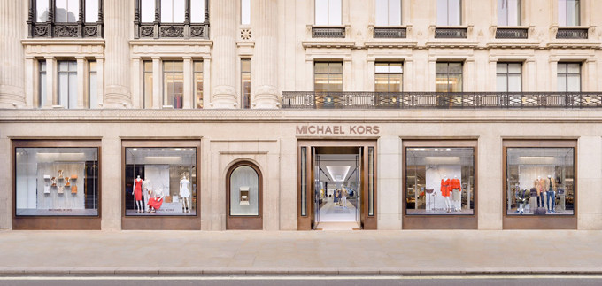 michael kors携众星於欧洲最大旗舰店举办鸡尾酒会