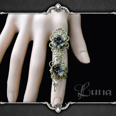 taobao agent Gloria ｜ Eternal Life Bouquet Hand -made Gothic Ring Set Exquisite Retro Make Old Wind Vampire Diary