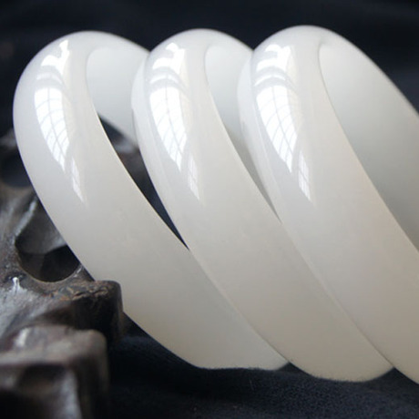 【正品玉手镯】_白色玉石手镯图片_白色手镯价格_搭配分享 - 爱逛街