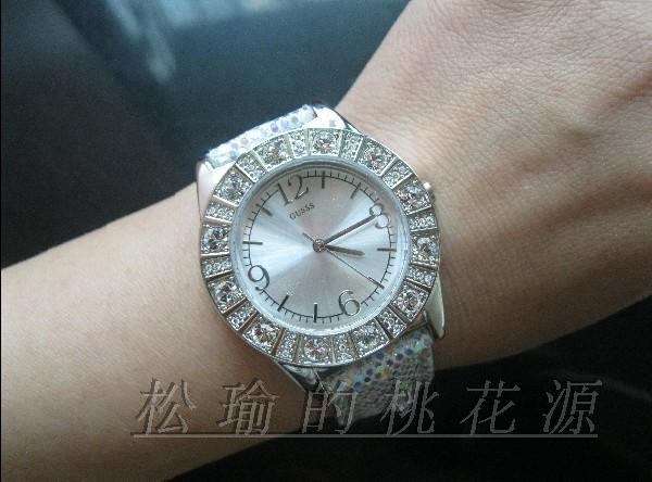 

Часы Guess U0088L1