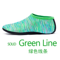 Зеленые носки и обувь зеленой линии