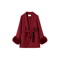 Красный, короткий