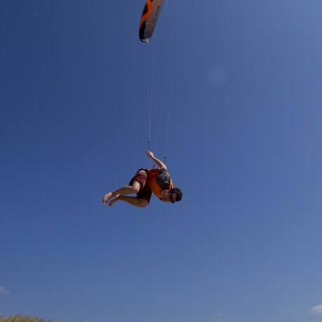 爱逛街为您找到牵引风筝相关的宝贝,您可以在下面的板块中挑选喜欢的