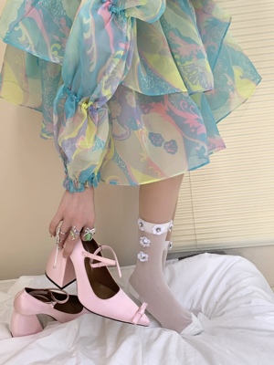 taobao agent CNORAHK niche socks sequins beaded flowers, sock socks, pearl glass socks thin, pure desire wind white socks