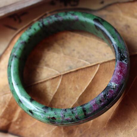 【红绿宝手镯】_吉祥手镯图片_稀有宝石价格_搭配分享 - 爱逛街