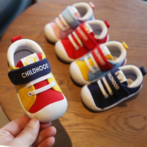 Демисезонная детская обувь для раннего возраста на липучке подходит для мужчин и женщин, 2 лет, мягкая подошва