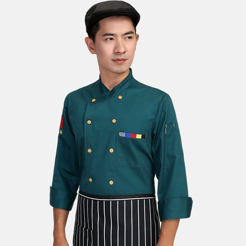 Длинная осенняя и зимняя обеденная и зимняя ресторана в ресторанах китайских и западных ресторанов, кухонная кафетерия отель.