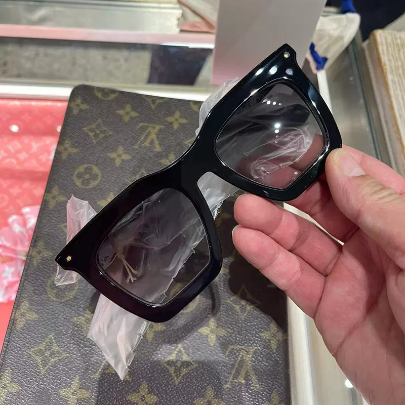 Louis Vuitton LA GRANDE BELLEZZA SUNGLASSES