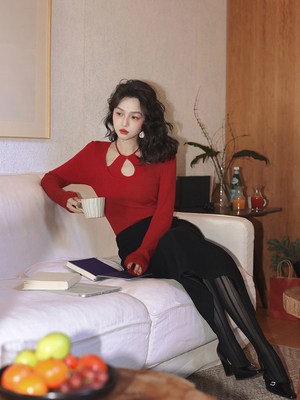 taobao agent Retro knitted top, short mini-skirt, winter sweater, increased thickness