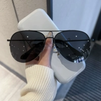 Черная рамка черная пленка