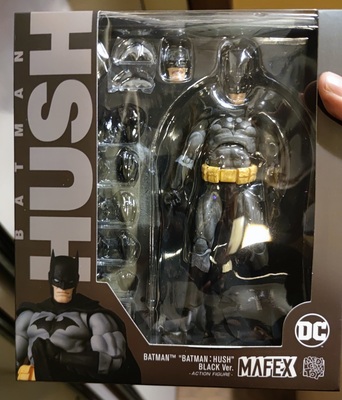 taobao agent 【Spot goods】MAFEX DC Comic Batman: Hush 1/12 Silent Batman Black Cloak Edition