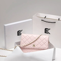 Розовый [Подарок подруга] [Маленькая CK] [Little CK]