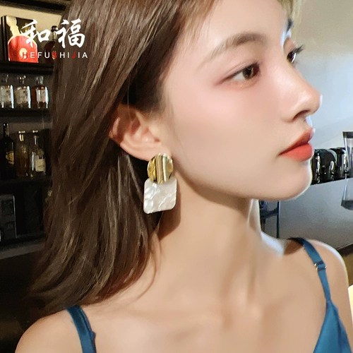Ретро небольшие дизайнерские серьги, легкий роскошный стиль, изысканный стиль, французский стиль, коллекция 2022