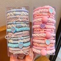 Синий, розовый, широкая цветовая палитра