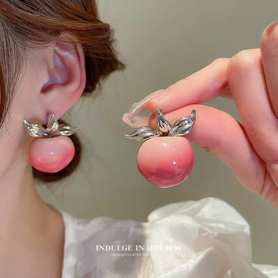 taobao agent Face blush, summer small earrings, light luxury style, 2022 collection