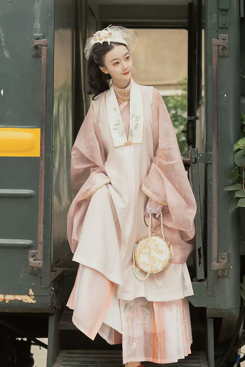 梅窓　純銀鍍金　金色リングニ個セット　付け爪　骨董品　中国伝統衣装　着物和服