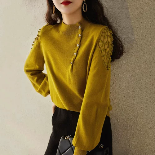 Брендовый трикотажный свитер