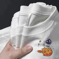 Белый космонавт