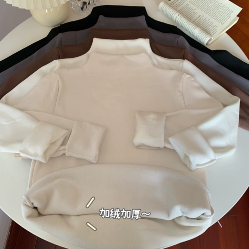 Бархатный приятный телу белый демисезонный утепленный лонгслив, высокий воротник, облегающий крой, в западном стиле