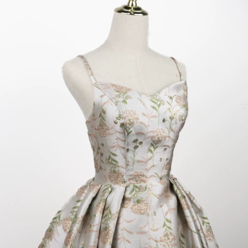 Демисезонное вечернее платье, изысканный стиль, с вышивкой