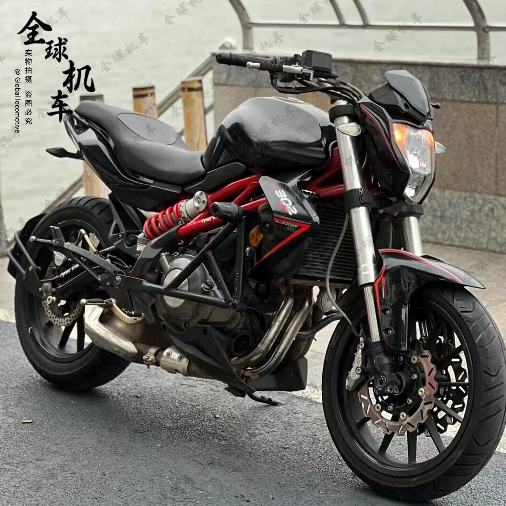 Новая страна четыре Bennari Huanglong 600TNT Edar Cold BJ300 уличный автомобиль ABS может панель четыре -цилиндровый мотоцикл