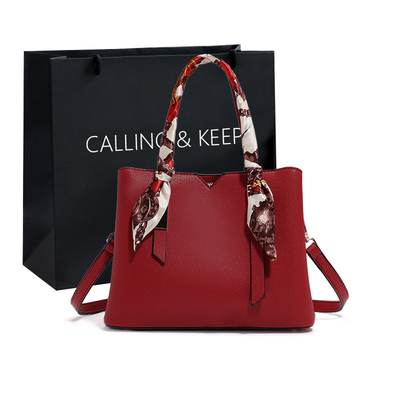 taobao agent Red handheld capacious shoulder bag for bride, 2023 collection