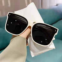 [ТР зеркальная рама] Молоко белая рама Черная серая таблетки (Ультра -чистая поляризованная версия) -Зеркальная коробка зеркала