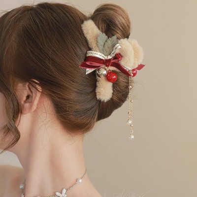 taobao agent Autumn and winter plush bow, streaming, grab the female back of the head of the head, the head jewelry hair clip, Christmas shark clip hair accessories